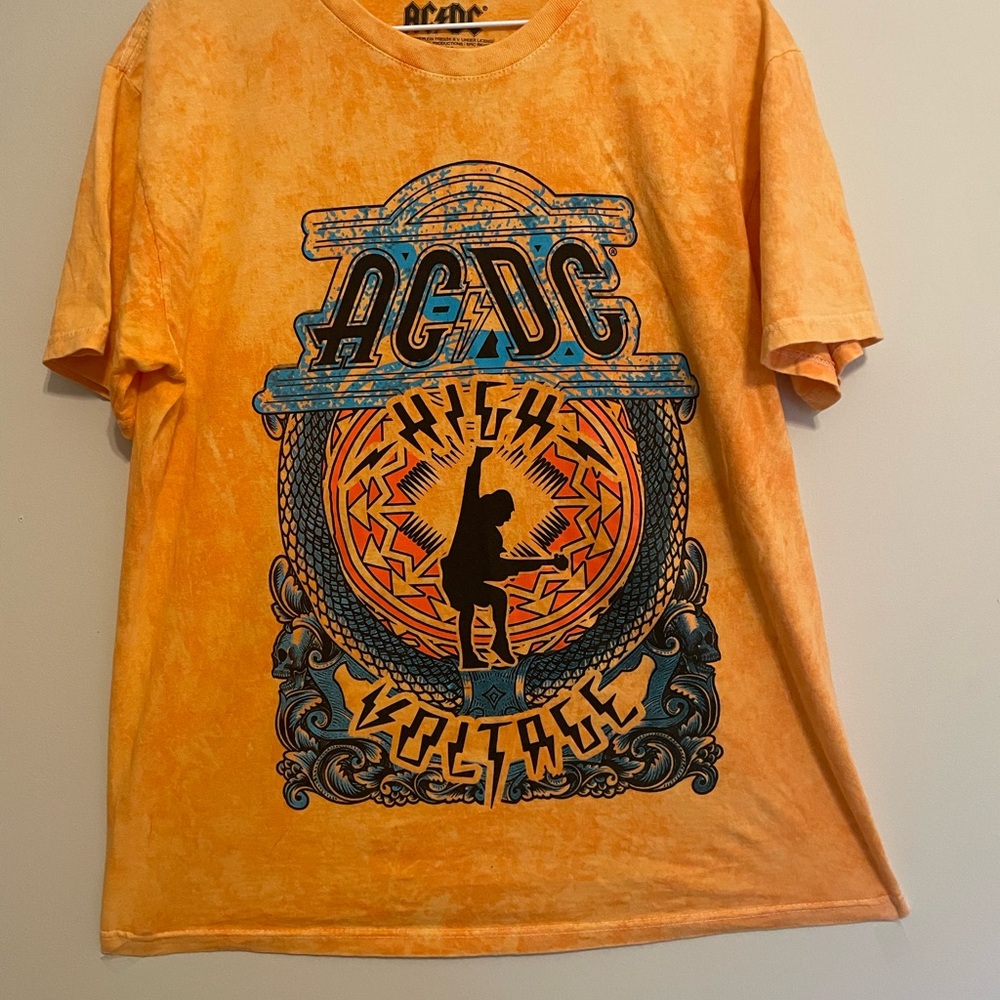 AC DC T-shirt Size‎ Medium